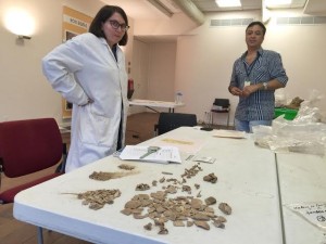 Osteoarkeólogo Darlene Weston i arkeólogo Raymundo Dijkhoff – potrèt: Ariën Rasmijn