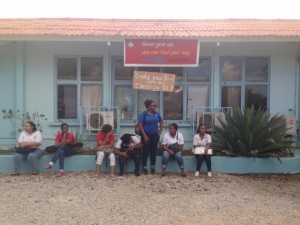 Studiantenan di mbo djaluna a protestá dilanti skol –potrèt: Janita Monna