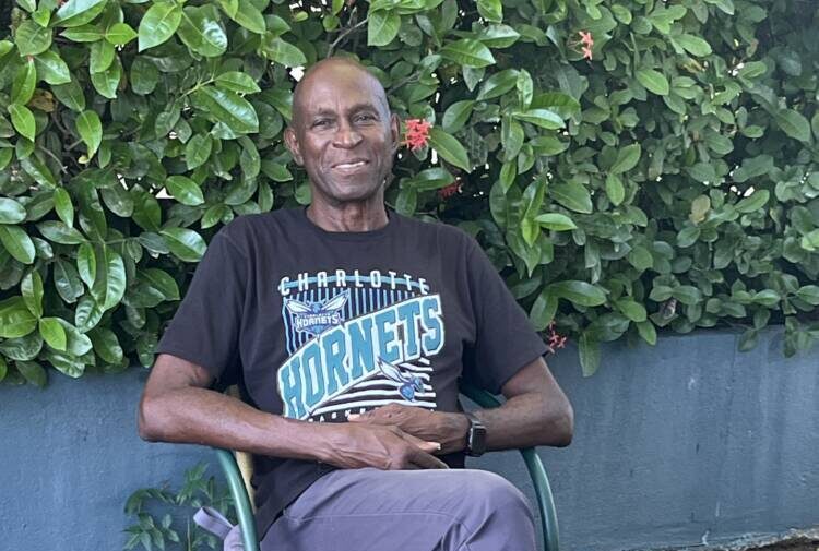 “Sürnam 50 aña independiente: Orguyo, doló i futuro”