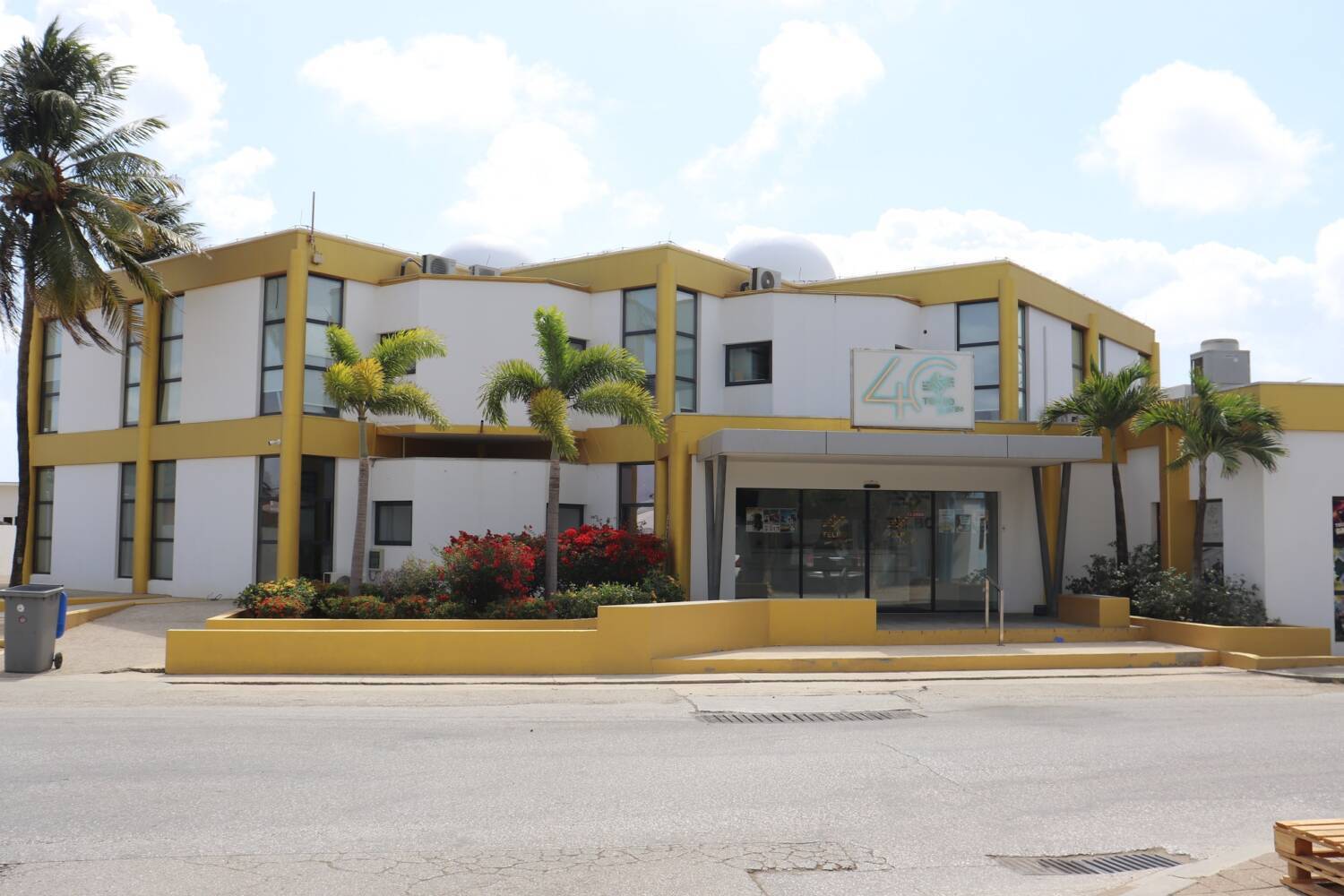 Hues a intermediá: “Por lo pronto trankilidat den Telekomunikashon na Boneiru”