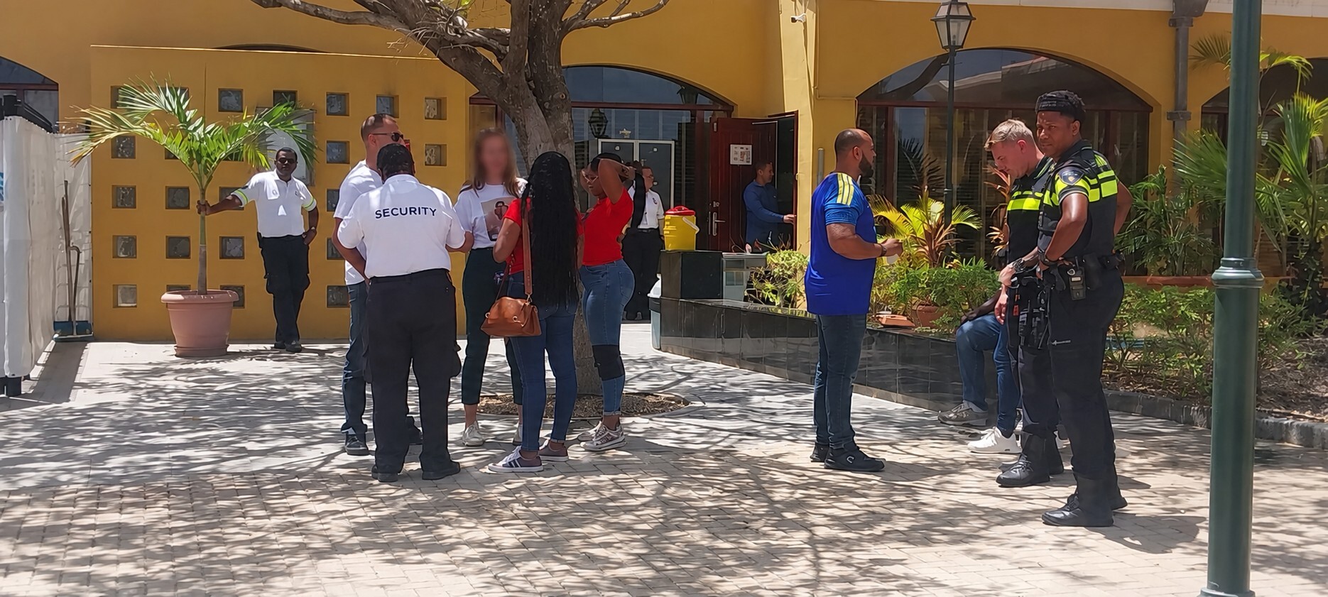 Sentensia di 28 i 21 aña di prizòn: ‘Hustisia pa Sheldon Johnson’