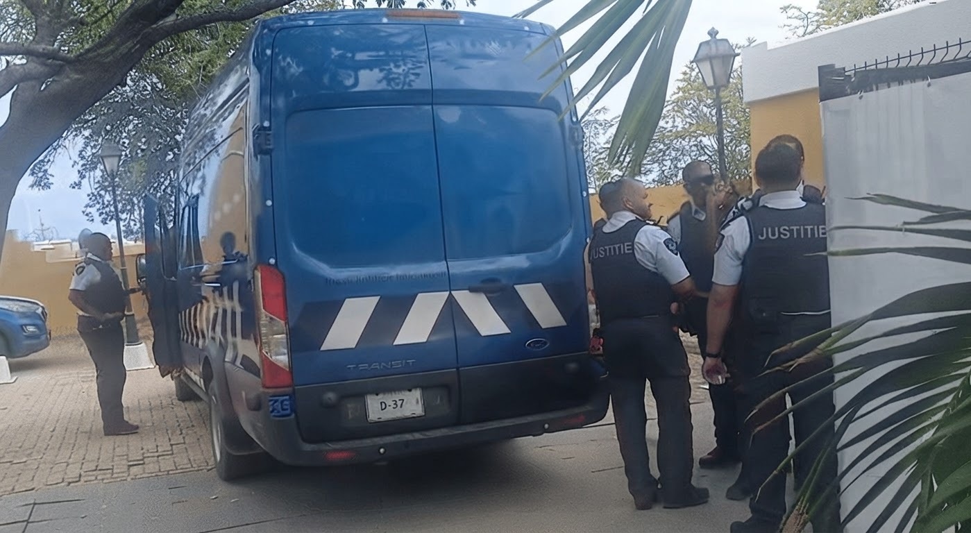 Hóbennan ku arma di kandela: e kuestion ku Boneiru no por sigui ignorá